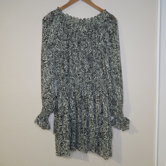 Cinq a Sept Janelle Dress Long Sleeve Ruffle Green Meadow Mini Tiered Resort - Picture 2 of 12